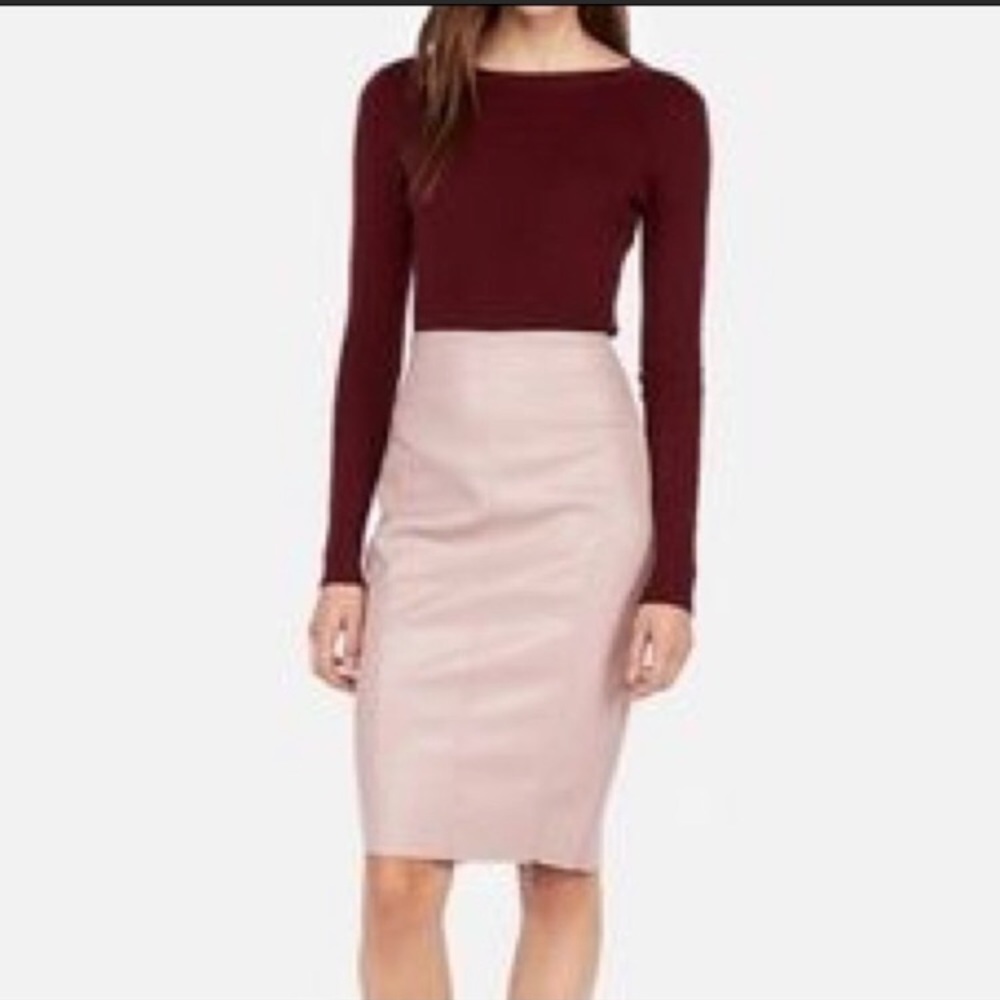 SUPER CUTE EXPRESS PINK PLEATHER SKIRT—NWT
